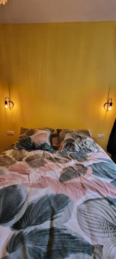 Kasa D'Vizin Hotel Paul Bagian luar foto